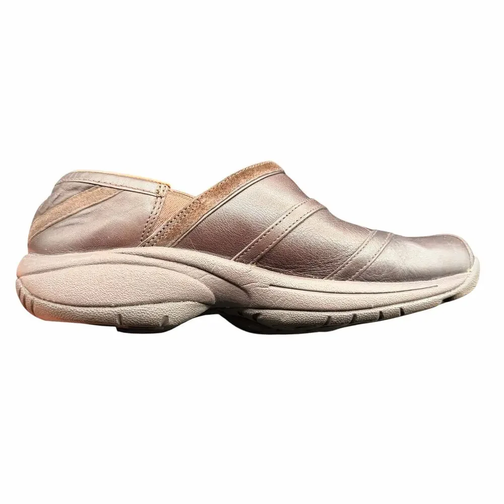 Merrell Bug Brown Leather Slip On Clogs Women’s 9 EU 40 Comfort